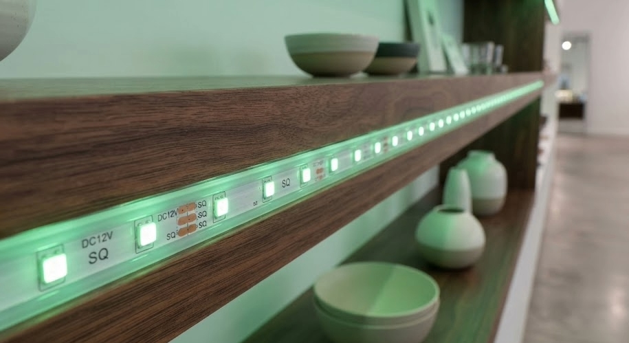 Rozměry zeleného LED pásku 10mm šířka 2,6mm výška certifikace CE RoHS IP65 záruka 24 měsíců